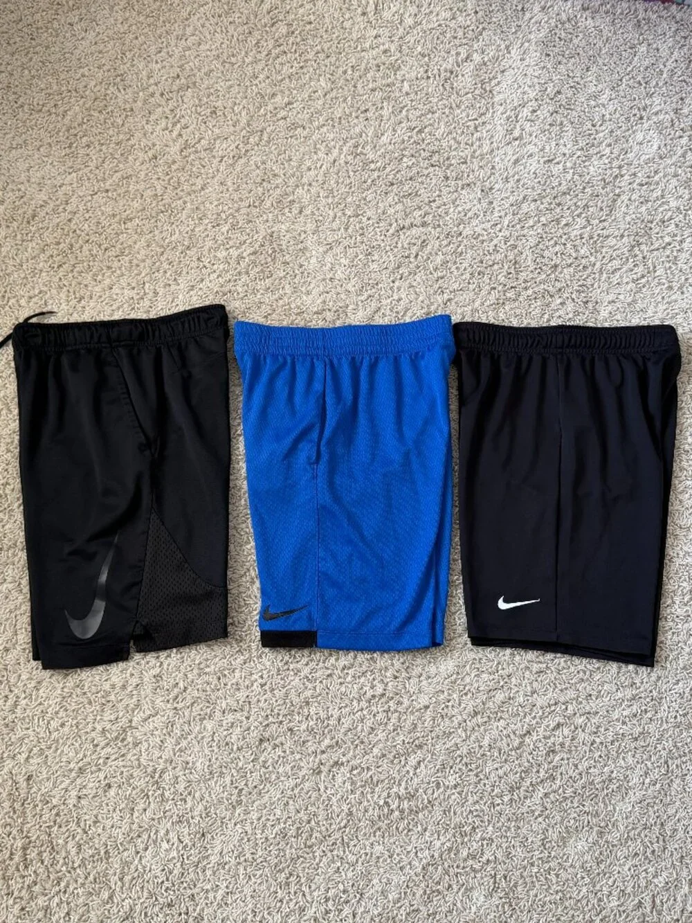 Nike Boys Athletic Shorts Bundle Black Blue Size L